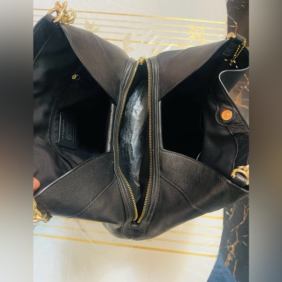 COACH LEXY BLACK PEBBLED LEATHER LARGE CHOULDER BAG - Picture 8 of 11